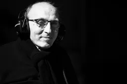 Hamilton pays emotional tribute to Frank Williams