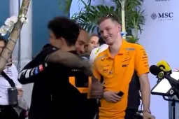 Innige omhelzing Hamilton en Norris: Mercedes-rijder feliciteert landgenoot