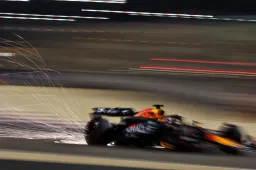 Nouvelle victoire de Verstappen, Carlos Sainz impressionne