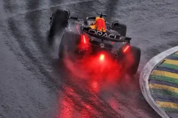 Max Verstappen vliegt uit Q2 na crash van Lance Stroll