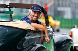 Ricciardo è grato: "L'ho visto arrivare come un frisbee".