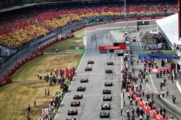 Jamie Chadwick wint eerste race van nieuwe Formule W serie