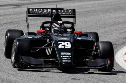 Voisin empieza la carrera principal de F3 en la pole tras una notable actuación en la clasificación