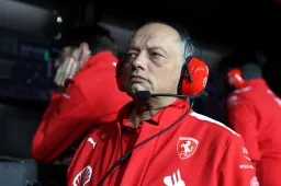 Vasseur over compensatie crash Sainz: 'Er zal discussie zijn'
