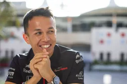 Eerste 'werkdag' van Albon bij Red Bull: Stoeltje zit overduidelijk goed!