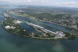 Bulletin météorologique du Canada : la pluie tombe à torrents