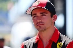 Leclerc bevestigt onderhandelingen met Ferrari: ‘Ben gelukkig hier’