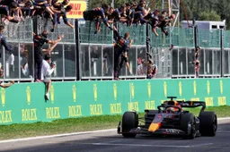 PODCAST | Masterclass Verstappen en Red Bull bij witte vlag Ferrari