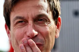 Wolff: 'Hamilton zal Russell niet voorbij hoeven laten gaan'