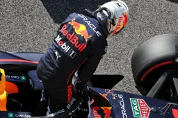 Bijna jarige Verstappen komt net tekort: Vettel behoudt record uit 2011