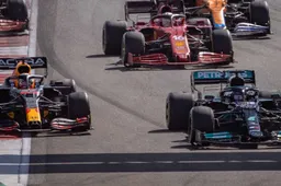 F1-topman geniet van Verstappen: 'Indrukwekkend dat hij geen fout maakt'