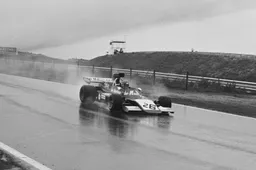 Deze Nederlandse coureur ging Verstappen voor: Gijs van Lennep