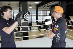 Video: Max Verstappen geeft boksles