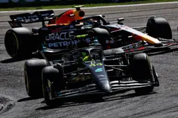 Hamilton and Perez paired together for Las Vegas press conference