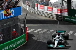 Russell prijst 'een van de allerbesten' bij voormalig team Williams