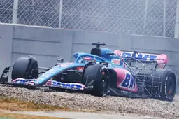 Alonso's 'El Plan' not yet in effect: smoking A522 causes red flag
