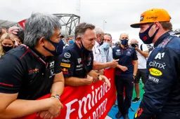 Horner waarschuwt Verstappen: "Lewis speelt graag psychologische spelletjes"
