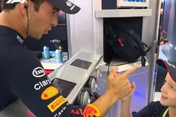 Sammelklage: Red Bull bittet weinenden kleinen Mann nach Perez-Crash in die Box