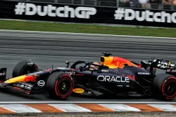 Verstappen imponeert met megastart in Zandvoort en pakt leiding af van Norris