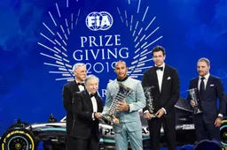 Wolff draagt prijs op aan volledige Mercedes-team: "Ik ben zo ontzettend trots"