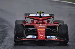 Sainz' Crash sorgt für ein weiteres Safety Car beim verrückten Grand Prix