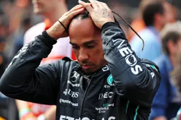 Hamilton apologises to Mercedes: 'We win and lose as a team'