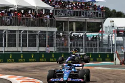 'Alpine wil rond Britse GP keuze tussen Alonso en Piastri maken'