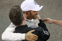'Hamilton en Mercedes onderhandelen vandaag over deal van 210 miljoen euro'