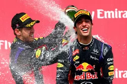 Hilarische reactie Ricciardo op registeren merkrechten Shooey door Liberty Media