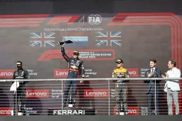 Mocht Verstappen het podium halen in Amerika, krijgt hij deze beker