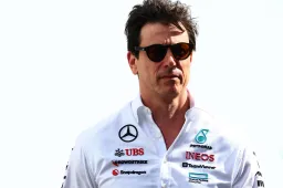 Verstappen naar Wolff en Mercedes: 'Iedereen doet voor hem een handstand'