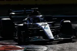 Mercedes en las lecciones clave: "Danos una indicación"