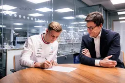 Schumacher to replace Hamilton at Mercedes: 'Something could happen there'