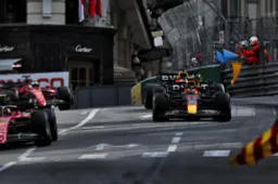 Gevecht tussen Ferrari en Red Bull verhardt: 'Zodra titel op spel staat'