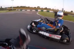 Carlos Sainz en Lando Norris verpletteren teamleden op de kartbaan