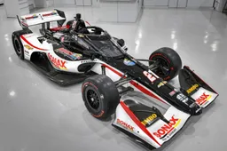 Relatief weinig Jumbo op de IndyCar-wagen van Rinus van Kalmthout