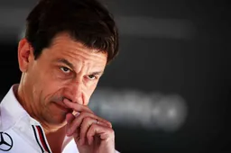 Wolff prudent : "Pas sûr que nous allons concourir pour le championnat du monde en 2023".