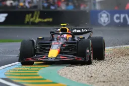 Déjà vu bij Red Bull: Lawson zakt bij debuut finaal door het ijs
