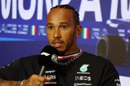 Chandhok : "Si Mercedes bat Ferrari en 2024, que pensera Hamilton ?"