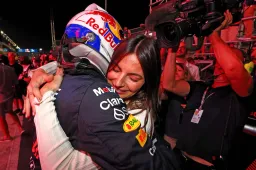 Kelly Piquet zeigt atemberaubende Fotos mit Verstappen bei der Hochzeit