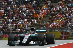 Controversiële spiegel van Mercedes 'volkomen legaal' volgens FIA