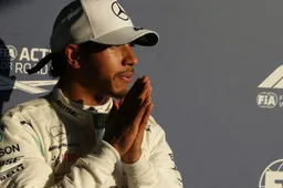 Hamilton ''geschokt'' door het verschil met Ferrari en Red Bull