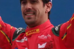 Lucas di Grassi pakt op wonderbaarlijke wijze de winst in Mexico