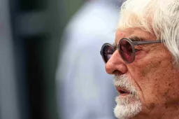 Beruchte kerstkaart Ecclestone hoeft dit jaar minder gevreesd te worden