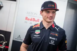 Video | Verstappen: "Opeens zei hij: Oh ja, je rijdt volgende week voor Red Bull"
