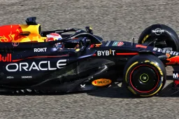 Samenvatting VT1: Verstappen snel op medium banden, Ricciardo nummer één
