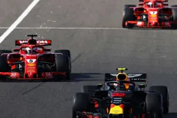 Raikkonen bestraft voor botsing met stilstaande auto