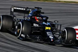 Renault ook tijdens eerste testdag Barcelona met volledig zwarte livery