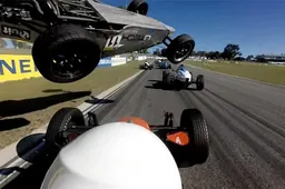 Video: Bizarre crash in Formula Vee