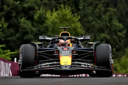 Verstappen es el más rápido en la FP3 tras la bandera roja en mojado